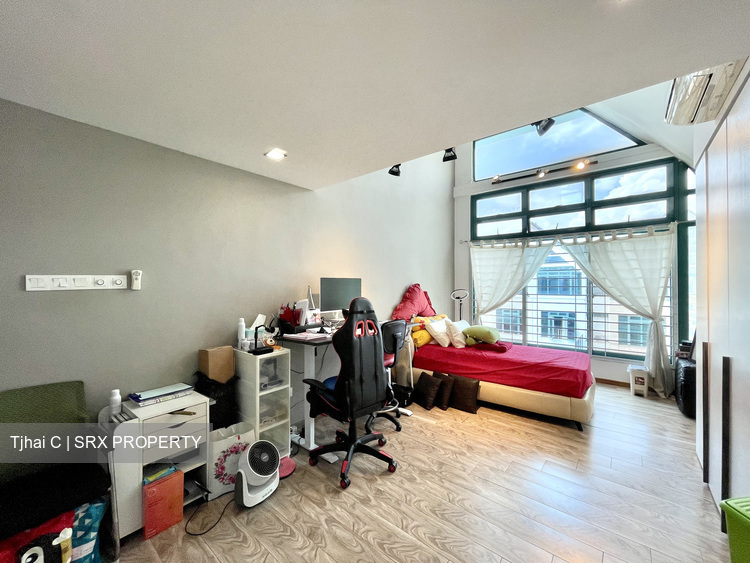 Kew Vale (D16), Terrace #309664981